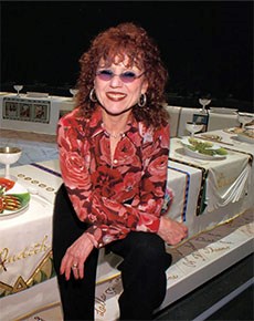 JUDY CHICAGO VE DİNNER PARTY 