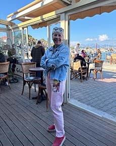 TİUS BAR