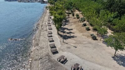İzmir Büyükşehir Belediyesi, İnciraltı Kent Ormanı’nda kapsamlı yenileme çalışması başlattı.