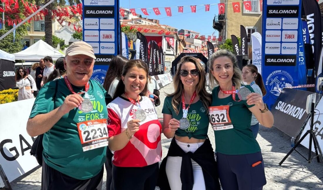 Salomon Çeşme Yarı Maratonu’nda adımlar Ege Çağdaş Eğitim Vakfı (EÇEV)