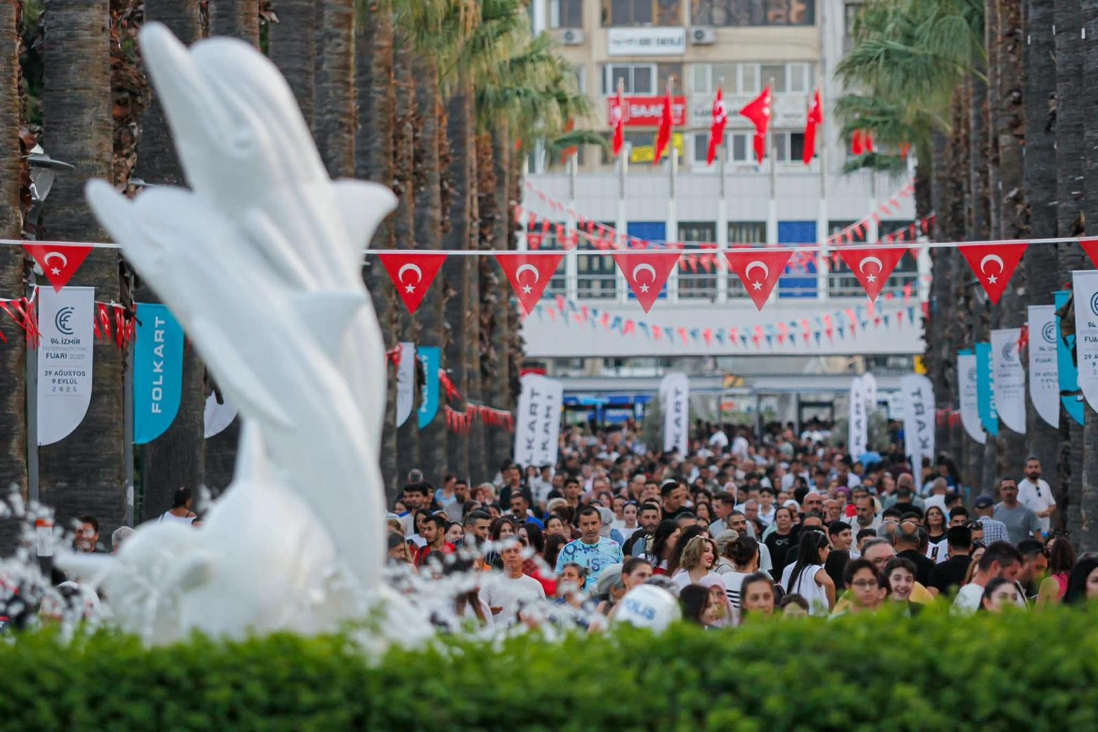 Türkiye’nin fuarcılık serüvenini başlatan İzmir Enternasyonal Fuarı, 95’inci kez kapılarını