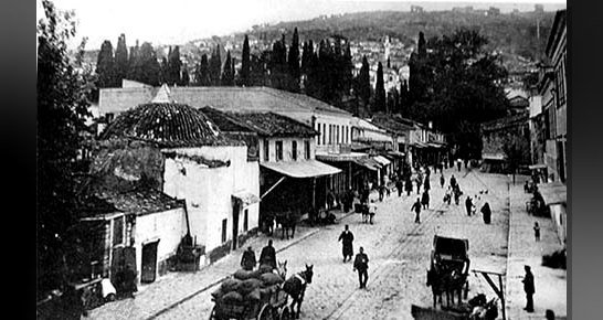 9 Eylül Meydanı'ndan Konak Meydanı'na uzanan tarihi Anafartalar Caddesi'nin güzergâhı