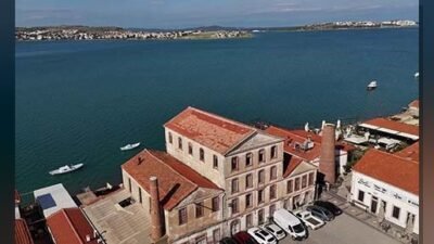 Taş sokakları, sabunhaneleri ve zeytinyağı fabrikalarıyla zeytinin ve sanayinin liman