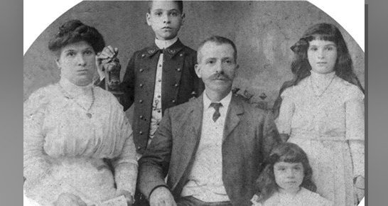 Kökler dizisinin yeniden yayınında, Deniz Çaba'nın hazırladığı Baltazzi ailesinin hikâyesi.