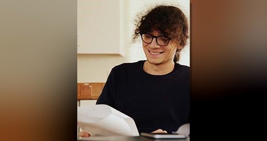 Fazıl Say'dan piyano eğitimi alan İzmirli genç müzisyen Batu Şener'in