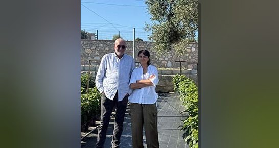 Zeynep Omay, Filiz ve Mesut İlter çiftinin sofrayla toprağı buluşturan