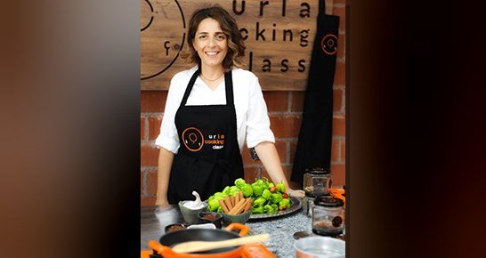 Urla'ya yerleşen Giritli mübadil bir ailenin torunu Dilek Yetkiner ile