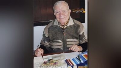 Hekimlik kariyeriyle tanınan Dr. Tali Özgenç'in "Renklerimle aydınlığa" başlıklı resim