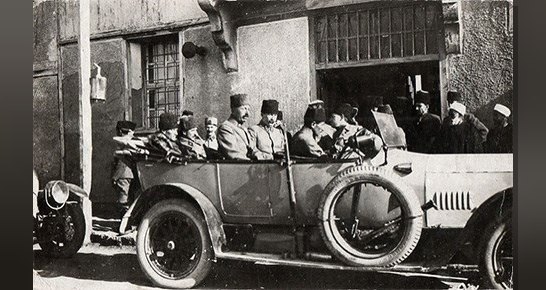 2 Şubat 1923'te toplanan İzmir Kadınlar Kongresi'nin 102. yılında Cumhuriyet