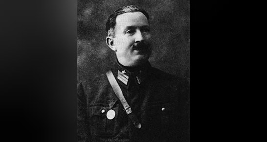 İzmir'de 550 köy okulu yaptıran, Atatürk devrimlerinin koşulsuz uygulayıcısı Vali