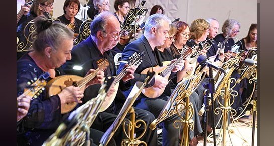 Bayraklı Belediyesi ve TOBAV iş birliğiyle kurulan TOBAV Mandolin Orkestrası,