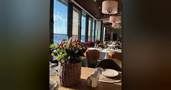 Primo, Konak Pier'de pizza, makarna ve rizottoları, şarap ve kokteylleri