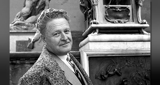 Nazım Hikmet Ran'ın yaşamından kesitler, dizeleri, siyasi yaşamı ve fotoğraflarından