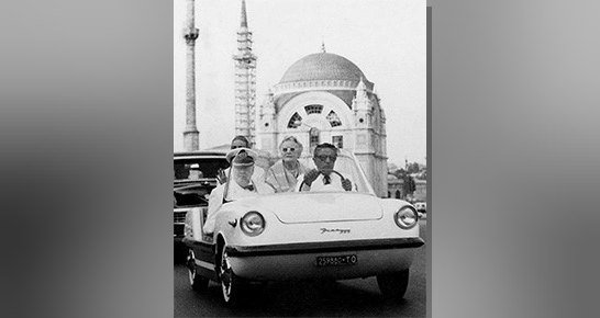 Armatör Aristotle Onassis'in 1959'da Churchill ile birlikte Christina yatıyla İzmir'e