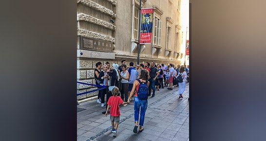 Arkas Sanat Merkezi'nde sergilenen Picasso'nun "Gösteri Dünyası" temalı eserleri.