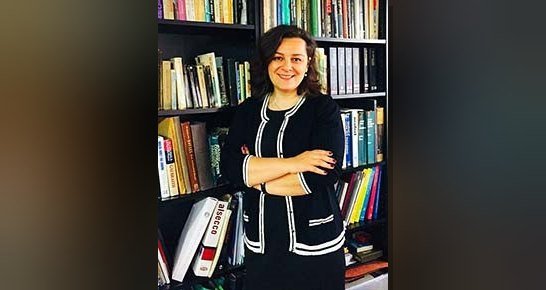 Ticaret Gazetesi'nden Seda Gök, Ekonomi Muhabirleri Derneği'nin Altın Kalem ödülünü