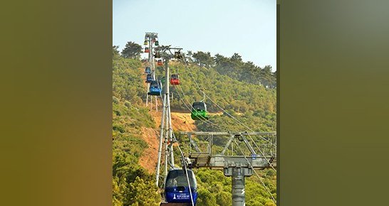 Koronavirüs önlemleri nedeniyle kapalı olan Balçova Teleferik Tesisleri hijyen kurallarıyla