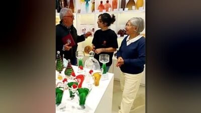 Mehmet Gülümser, Urla sokaklarında dolaşan gizemli hikâyeleri anlattığı dizinin ilk