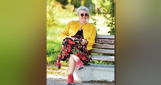 Yasemin Sungur'un kitap kulübünde düzenlenen okuma atölyeleri ve kitapların dünyasına